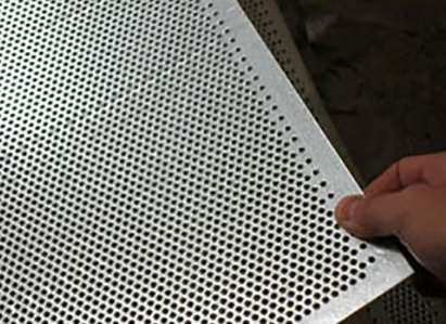 不銹鋼沖孔網(wǎng)在化工業(yè)的重要性 不銹鋼沖孔網(wǎng)在化工業(yè)的重要性